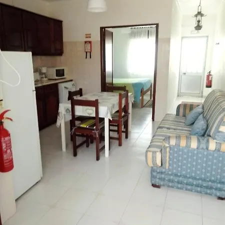 Sol Alojamentos * Балеал